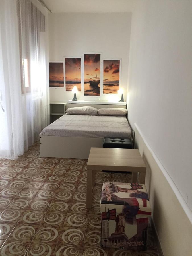 Appartamento A 10 Min A Piedi Dal Centro Storico Lecce Luaran gambar